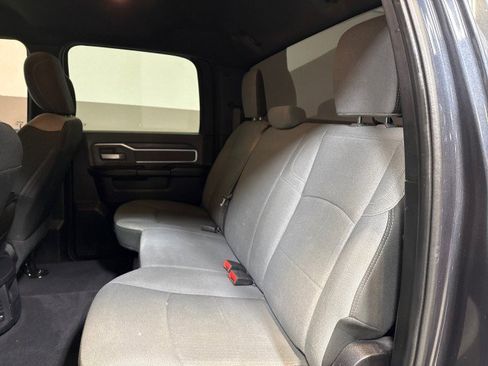 Used 2021 RAM 3500 Big Horn image 36