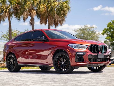 Used 2021 BMW X6 M50i w/ Executive Package AWD/4WD image 2