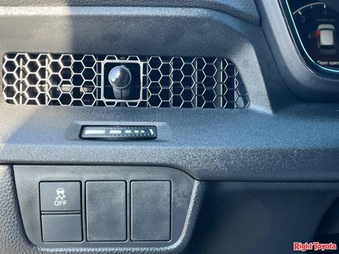 Used 2025 Honda CR-V EX image 32