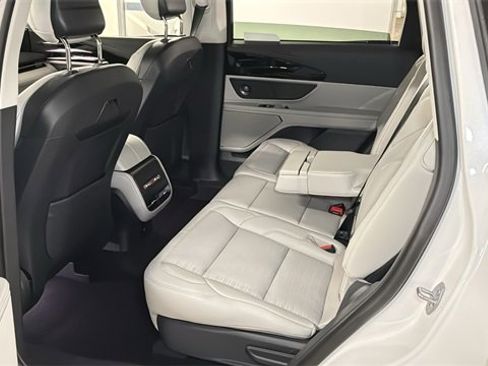 New 2026 Lincoln Nautilus Reserve image 16