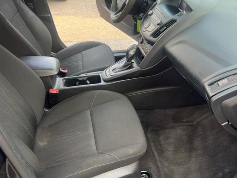 Used 2018 Ford Focus SE image 7