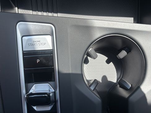 New 2026 Volkswagen Atlas SE FWD image 27