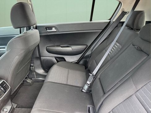 Used 2022 Kia Sportage LX w/ LX AWD Value Edition Package image 8