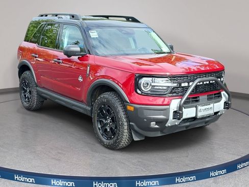 Used 2025 Ford Bronco Sport Outer Banks w/ Sasquatch Outer Banks Package AWD/4WD image 4