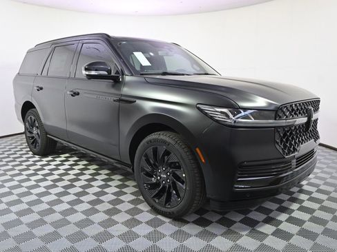 New 2026 Lincoln Navigator Reserve AWD/4WD image 8
