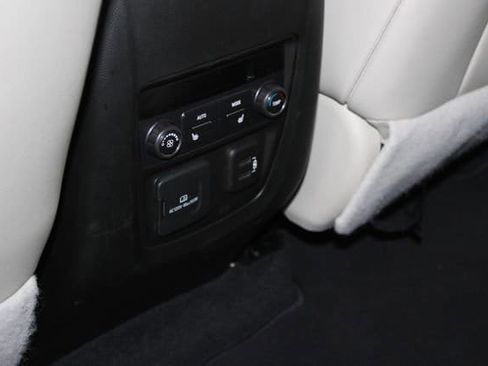 Used 2024 Buick Enclave Avenir w/ Avenir Technology Package image 21