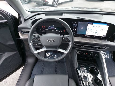Certified 2025 Audi Q5 Prestige AWD/4WD image 16