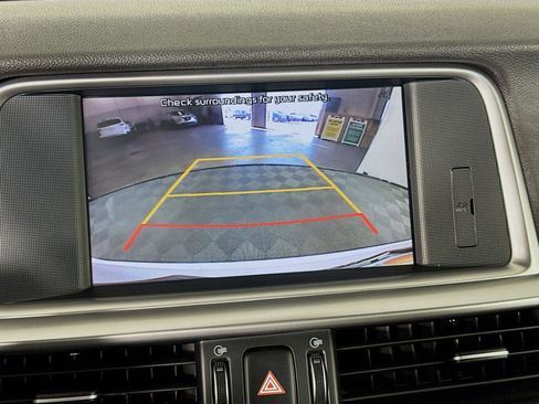 Certified 2019 Kia Optima SX image 17