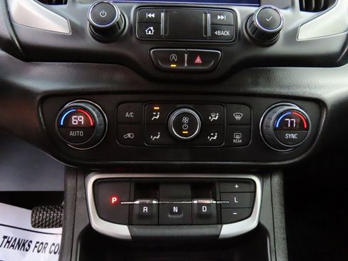 Used 2022 GMC Terrain SLT w/ Tech Package image 30