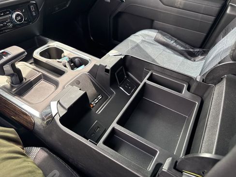 Used 2025 GMC Sierra 1500 Elevation w/ Preferred Package AWD/4WD image 27