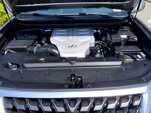 Used 2022 Lexus GX 460 Premium w/ Premium Plus Package AWD/4WD image 32