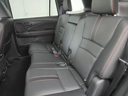 Certified 2025 Honda Passport TrailSport image 14