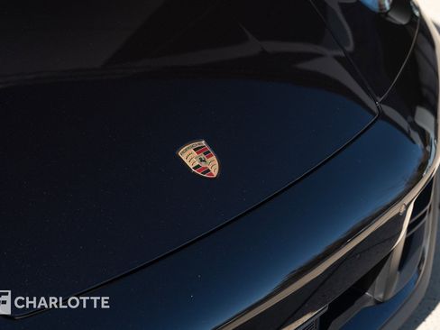 Used 2025 Porsche 911 Carrera image 3