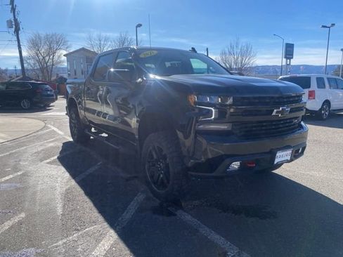 Used 2021 Chevrolet Silverado 1500 LT Trail Boss image 3
