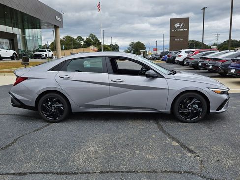 New 2026 Hyundai Elantra SEL Sport Premium FWD image 12