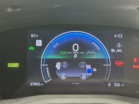 Used 2025 Toyota Camry SE image 19