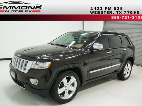 Used 2013 Jeep Grand Cherokee Overland Summit image 1