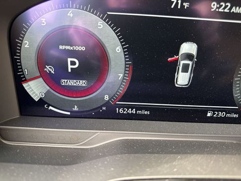 Used 2024 Nissan Pathfinder Platinum w/ Cargo Package image 10