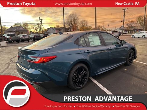 New 2026 Toyota Camry SE FWD image 4