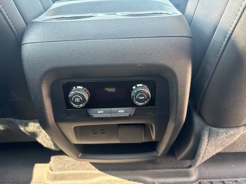 Used 2026 Chevrolet Traverse Z71 w/ Driver Confidence Package AWD/4WD image 35