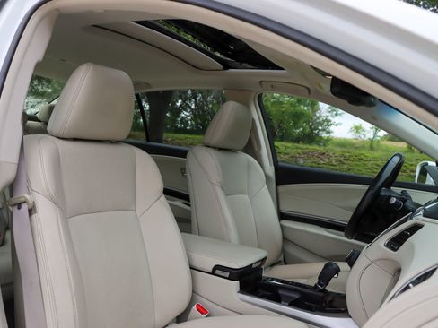 Used 2017 Acura RLX w/ Technology Package FWD image 21