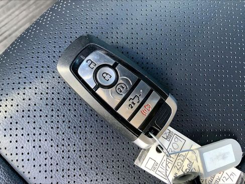 Certified 2024 Ford F150 Lariat w/ FX4 Off-Road Package image 14