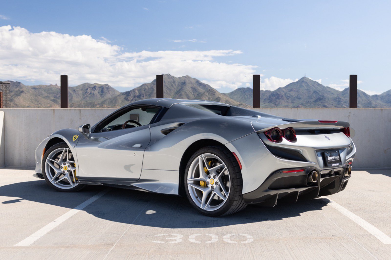 Used 2021 Ferrari F8 Tributo RWD image 11
