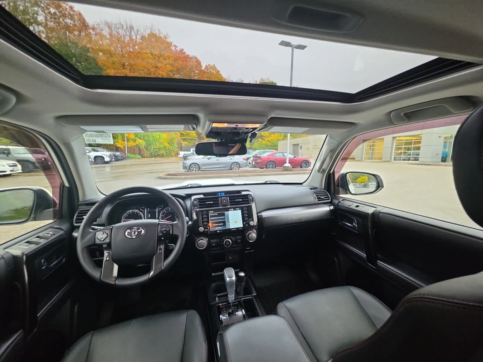 Used 2021 Toyota 4Runner TRD Off-Road Premium w/ Moonroof Package AWD/4WD image 25
