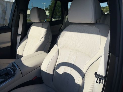 Used 2024 BMW X5 M60i AWD/4WD image 8