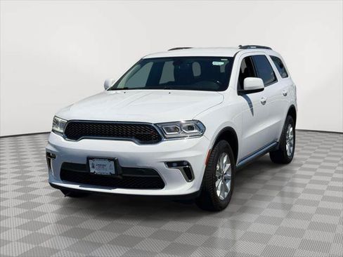 Used 2022 Dodge Durango SXT AWD/4WD image 3