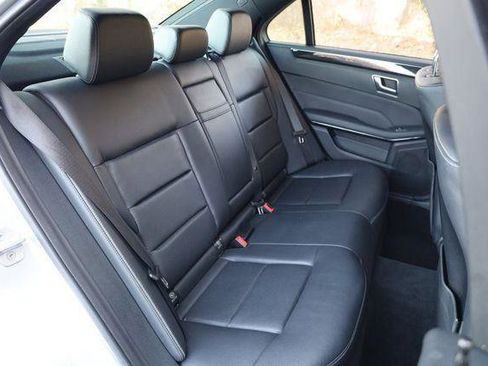 Used 2014 Mercedes-Benz E 350 Sedan image 21