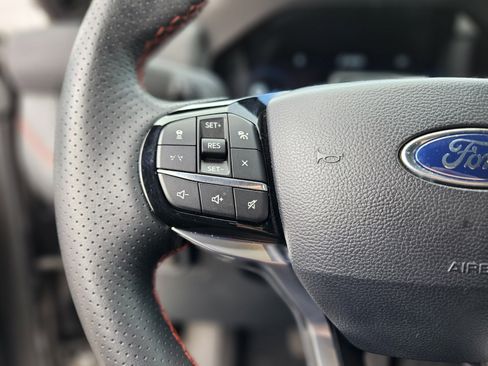 Certified 2025 Ford Explorer ST-Line image 27