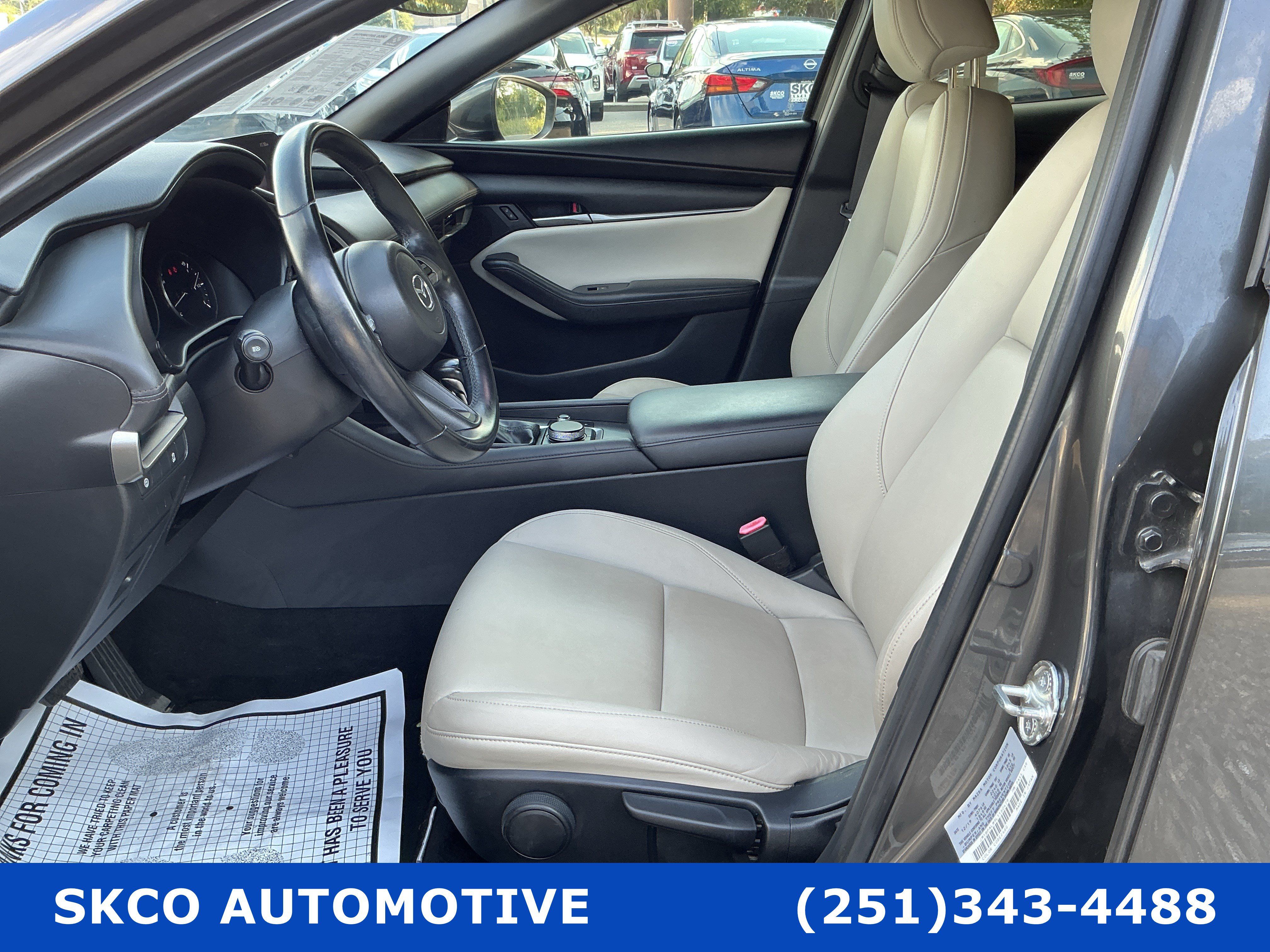 Used 2020 MAZDA MAZDA3 Hatchback FWD image 11