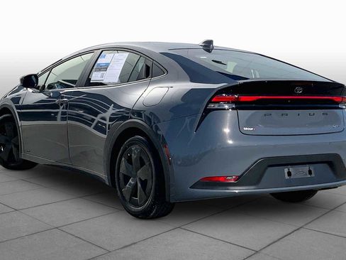 Used 2023 Toyota Prius LE AWD/4WD image 12