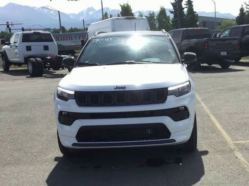 New 2025 Jeep Compass Limited w/ High Altitude Package image 3