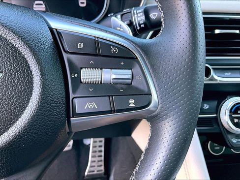 Used 2023 Genesis G70 2.0T w/ Sport Prestige Package image 22