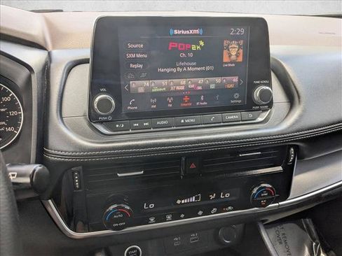 Used 2021 Nissan Rogue SV FWD image 12