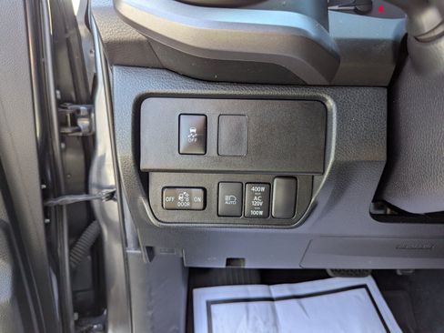 Used 2021 Toyota Tacoma TRD Off-Road AWD/4WD image 14