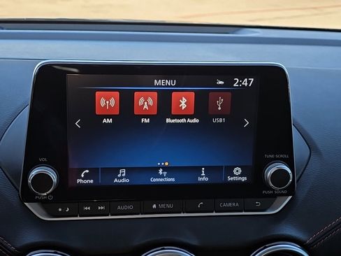 Used 2024 Nissan Sentra SR w/ SR Premium Package image 16