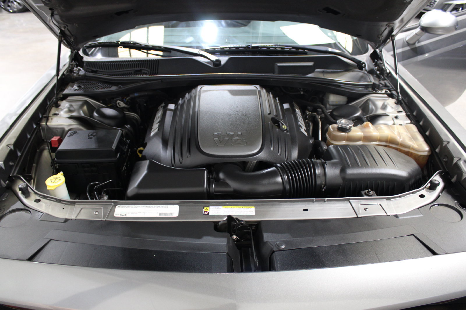 Used 2011 Dodge Challenger R/T RWD image 21