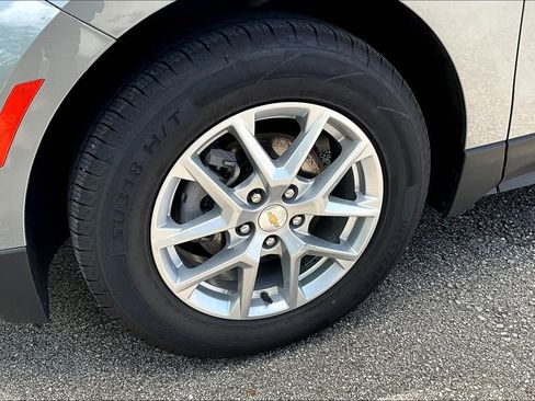 Used 2023 Chevrolet Equinox LT w/ Driver Convenience Package AWD/4WD image 12