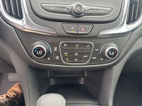 Used 2024 Chevrolet Equinox LT image 26