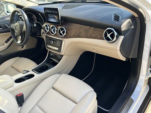 Used 2019 Mercedes-Benz GLA 250 image 46