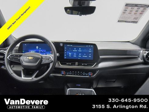 Used 2025 Chevrolet Equinox LT w/ Convenience Package II image 4
