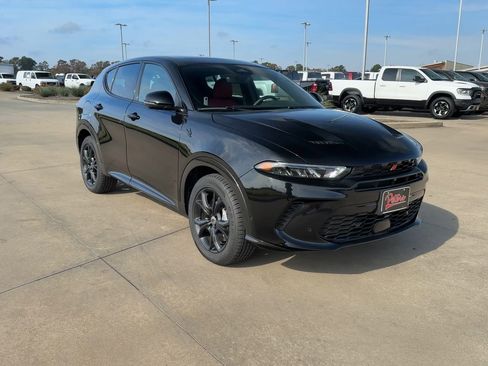 New 2024 Dodge Hornet R/T Plus w/ Tech Pack Plus w/o Parking image 2