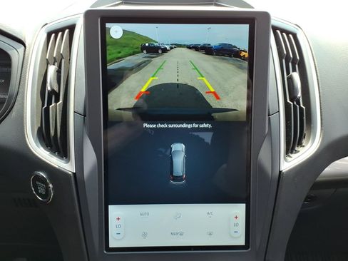 Certified 2023 Ford Edge SE w/ Black Appearance Package AWD/4WD image 16