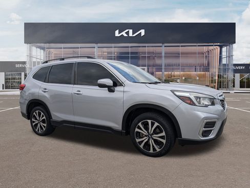 Used 2019 Subaru Forester Limited image 2