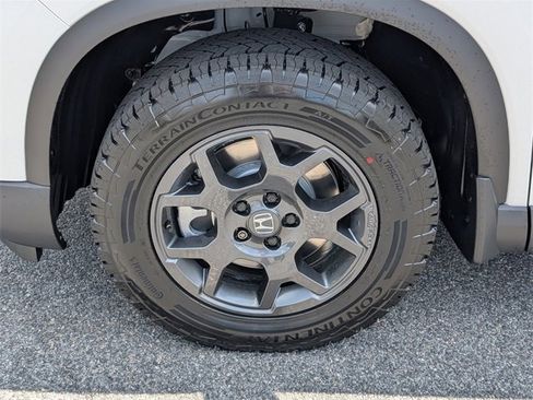New 2025 Honda Pilot TrailSport image 13