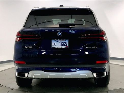 New 2026 BMW X5 xDrive50e w/ Climate Comfort Package image 3