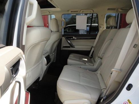 Used 2019 Lexus GX 460 Premium AWD/4WD image 16